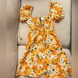 H&M Orange Floral Puff Sleeve Dress
